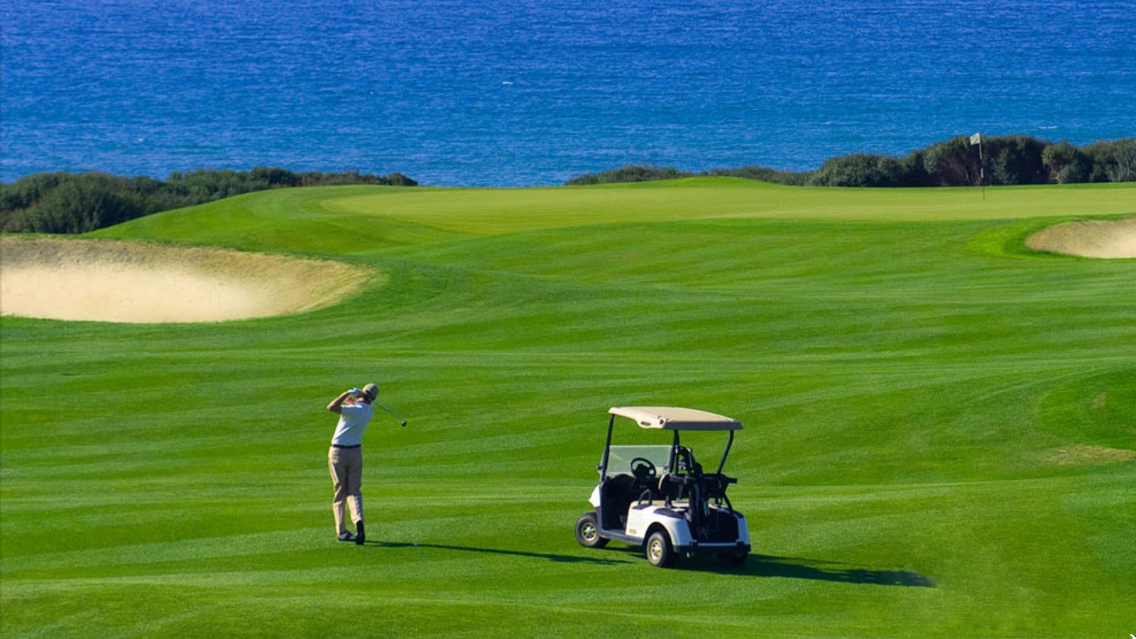 Quản lý sân golf hiệu quả với thiết bị bộ đàm cầm tay